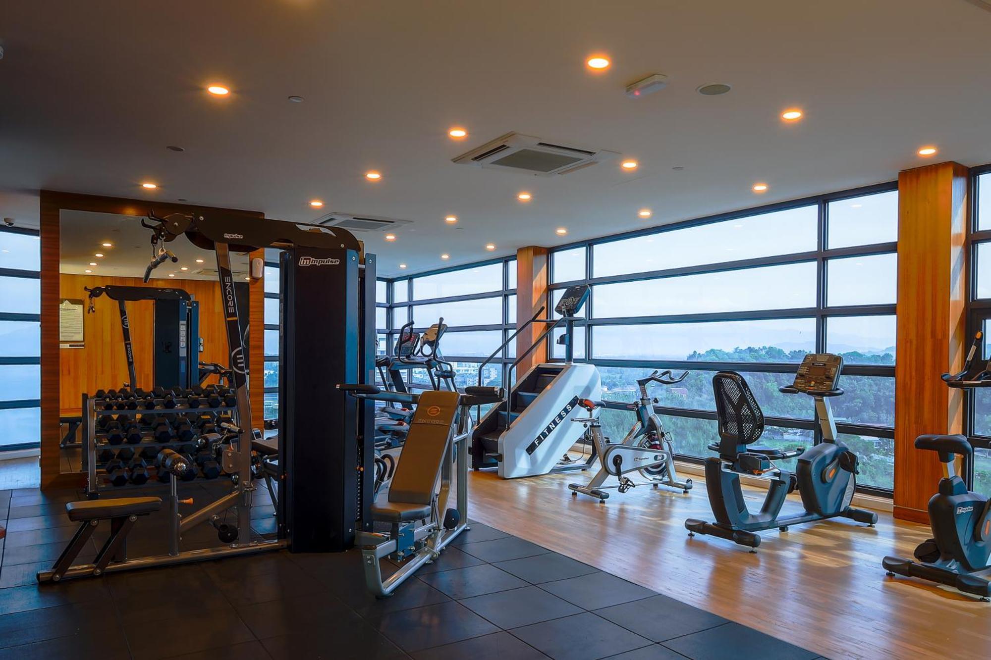 The Riyaz Lavanya Langkawi Пантай-Сенанг Экстерьер фото The gym at the hotel