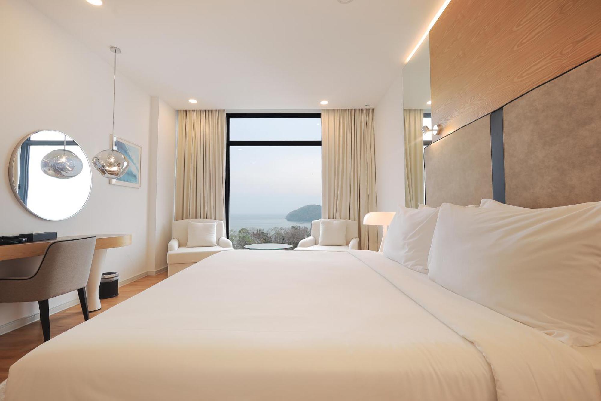 The Riyaz Lavanya Langkawi Пантай-Сенанг Экстерьер фото Deluxe Ocean View Room