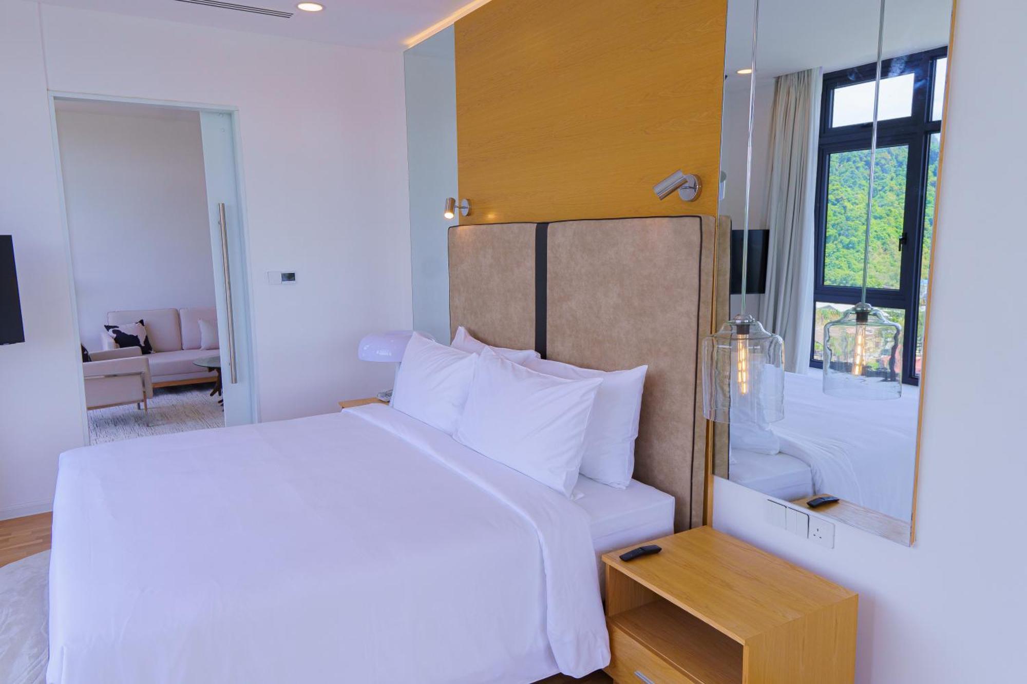 The Riyaz Lavanya Langkawi Пантай-Сенанг Экстерьер фото A bedroom at the hotel